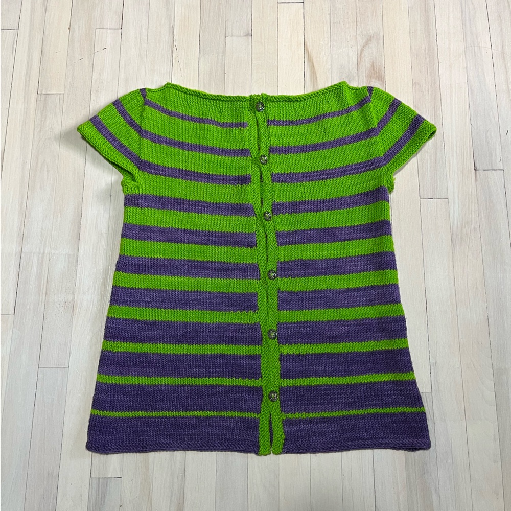 Handknit Short sleeved sweater Size 10